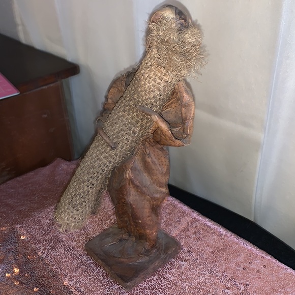 Vintage Older Village Woman Carrying Carpet Made In Paper Mache - EUC 10” X 4” - Picture 5 of 13